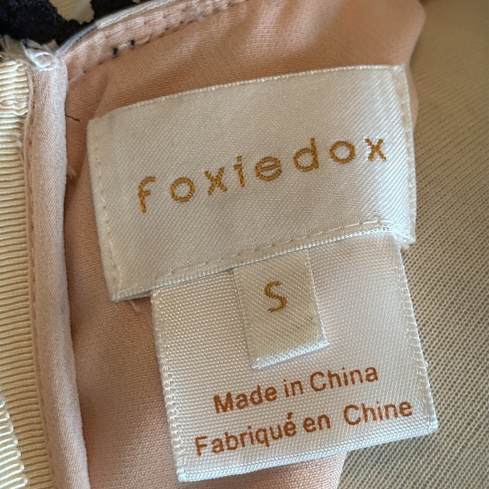 foxiedox Eldora Halter Dress - Picture 2 of 15